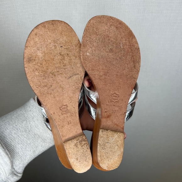 Il Sandalo of Capri Silver Metallic Leather Wedge Thong Sandals Womens Size 37
